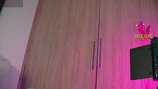 aidaadams online show from 10-19-25, 10:51