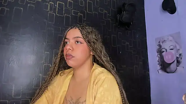 Snapshot of Alika01 chatting on 03-07-25, 03:49 Alika01 online show from 03-07-25, 03:49