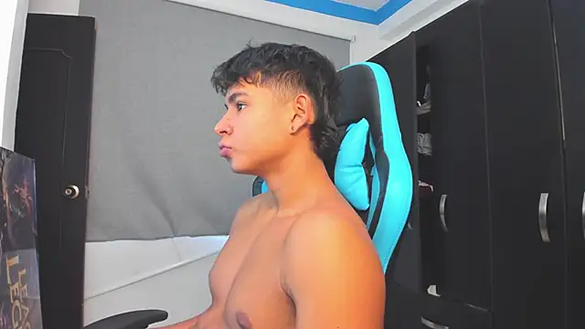 Bray Kevin online show from 11-06-25, 02:43