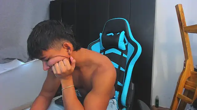 Bray Kevin online show from 11-23-25, 03:33