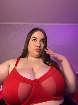 Snapshot of GabiBoobs chatting on 02-14-25, 06:40 GabiBoobs online show from 02-14-25, 06:40