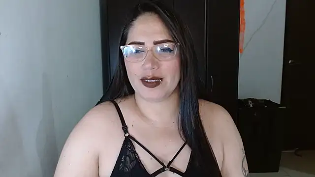 natashasmithe online show from 10-19-25, 07:27