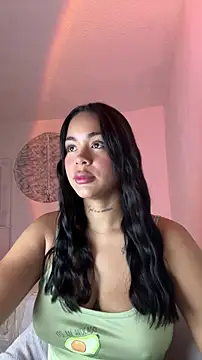 Snapshot of IsabelaVanegas_ chatting on 10-23-25, 03:43 IsabelaVanegas  online show from 10-23-25, 03:43