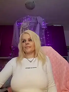 Angeldevilus online show from 10-19-25, 01:19