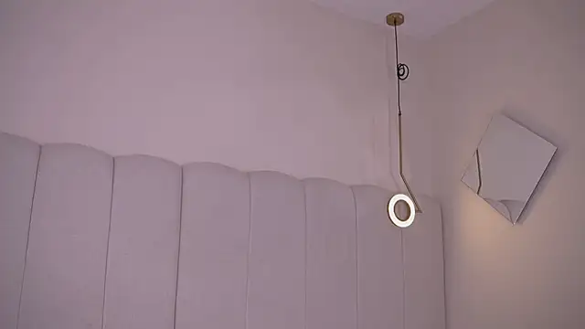 Abby-me online show from 11-28-25, 01:00