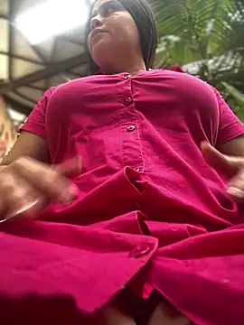 Snapshot of Natalia_Cleark09 chatting on 05-27-26, 04:14 Natalia Cleark09 online show from 05-27-26, 04:14
