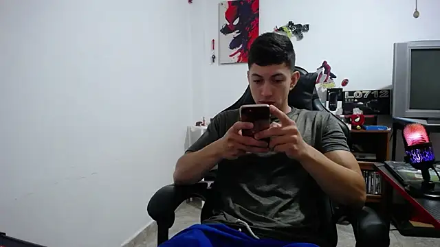 Snapshot of Iam_yourbabyprincess_XD chatting on 03-03-26, 08:16 Iam yourbabyprincess XD online show from 03-03-26, 08:16