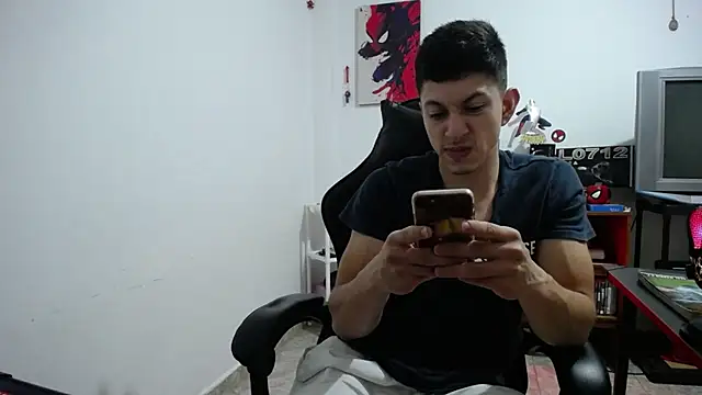 Snapshot of Iam_yourbabyprincess_XD chatting on 02-06-26, 05:25 Iam yourbabyprincess XD online show from 02-06-26, 05:25