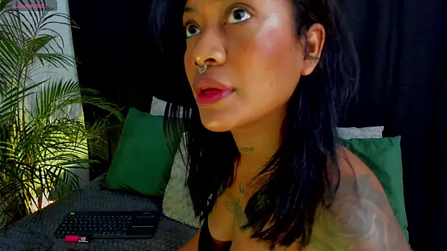 JulianaMiller online show from 06-28-26, 05:14