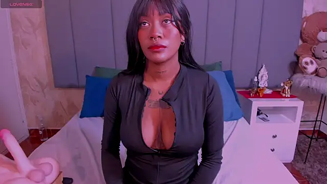 JulianaMiller online show from 02-26-25, 01:14