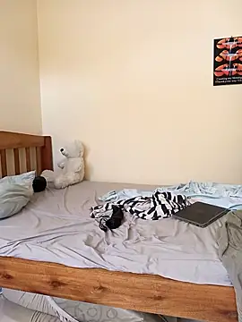 Snapshot of Horny_wifey254 chatting on 12-15-25, 12:55 Horny wifey254 online show from 12-15-25, 12:55