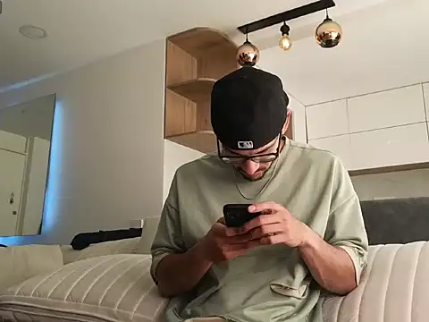 Phantom Bigger1 online show from 01-07-26, 02:33