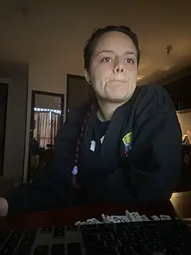 Scarletleon77 online show from 03-26-26, 11:02