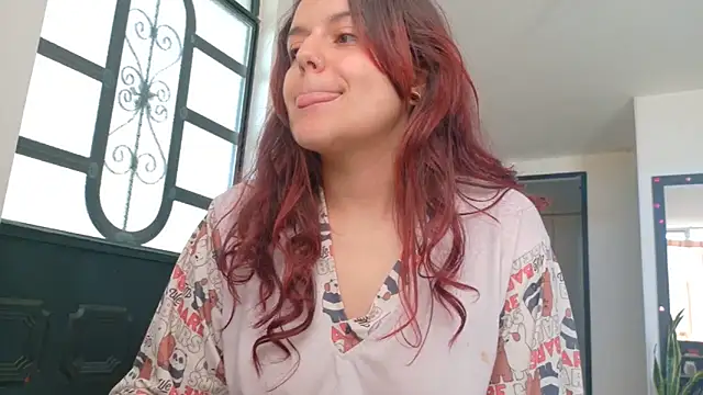 Snapshot of Scarletleon77 chatting on 05-20-26, 02:25 Scarletleon77 online show from 05-20-26, 02:25