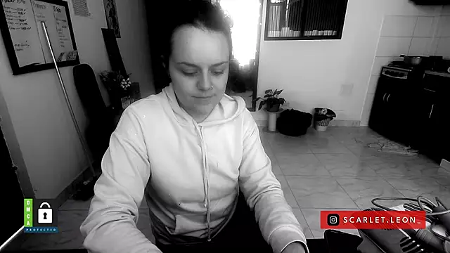 Scarletleon77 online show from 03-17-26, 05:16