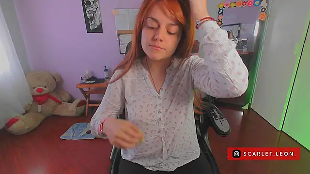 Snapshot of Scarletleon77 chatting on 02-14-25, 07:12 Scarletleon77 online show from 02-14-25, 07:12