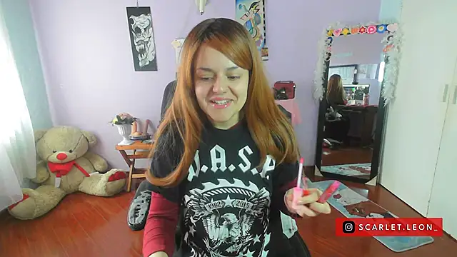 Snapshot of Scarletleon77 chatting on 03-12-25, 03:18 Scarletleon77 online show from 03-12-25, 03:18