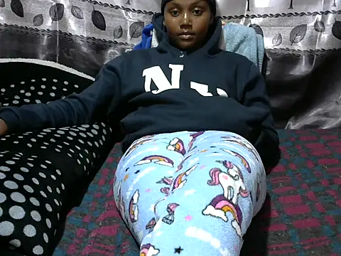 Snapshot of Sweet_kelsiey chatting on 03-18-25, 12:19 Sweet kelsiey online show from 03-18-25, 12:19