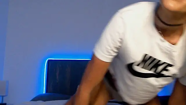 UK Tall Barbie Slut online show from 11-17-25, 07:34