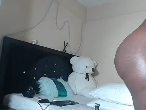 leslie bebby2 online show from 11-01-25, 09:30