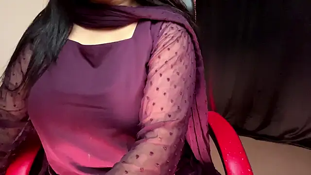 Snapshot of tigress_kashish chatting on 09-08-25, 07:24 tigress kashish online show from 09-08-25, 07:24
