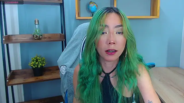 Erika Stevens online show from 10-09-25, 11:38