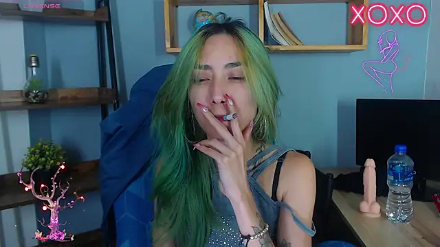 Erika Stevens online show from 10-22-25, 12:10