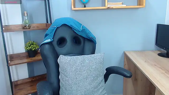 Erika Stevens online show from 11-09-25, 12:47