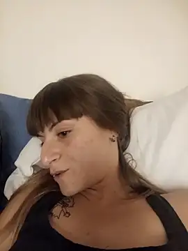 Snapshot of Cristina02 chatting on 05-06-26, 10:36 Cristina02 online show from 05-06-26, 10:36