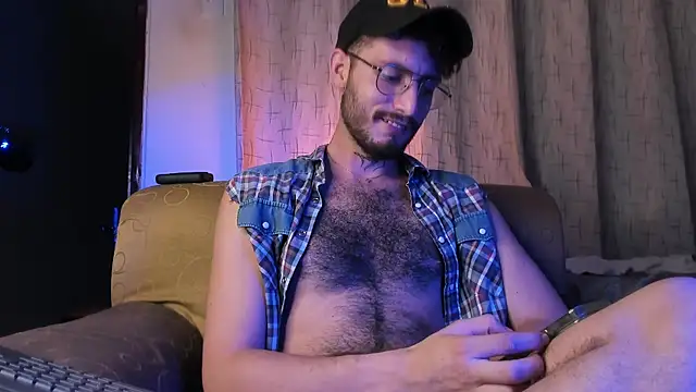 Snapshot of axel_giracr chatting on 02-06-25, 02:44 axel giracr online show from 02-06-25, 02:44