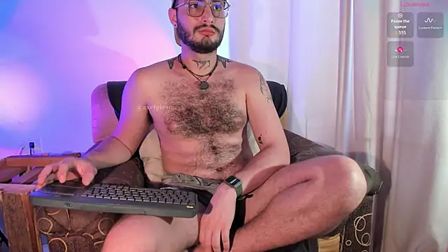 axel giracr online show from 07-18-26, 06:16