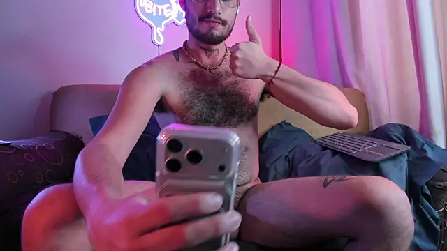 axel giracr online show from 11-30-25, 07:36