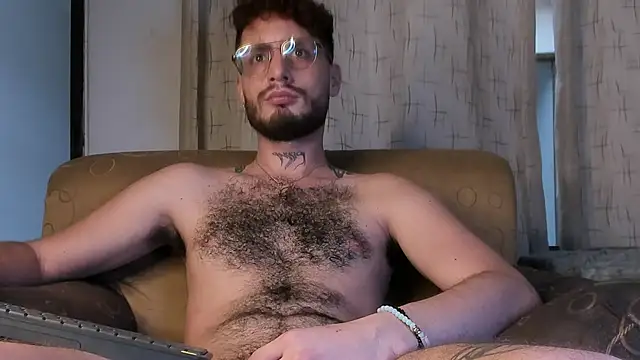 Snapshot of axel_giracr chatting on 02-22-25, 10:42 axel giracr online show from 02-22-25, 10:42