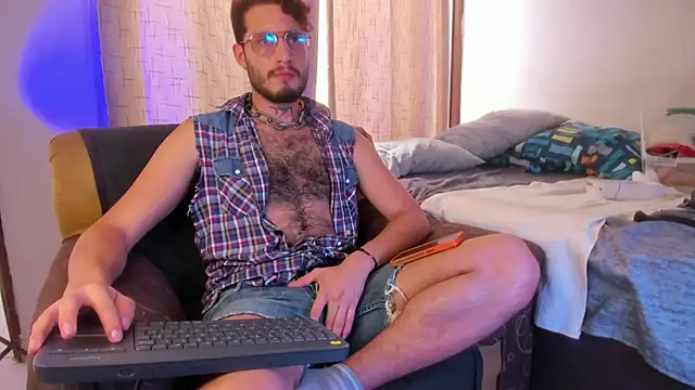 Snapshot of axel_giracr chatting on 03-21-25, 09:01 axel giracr online show from 03-21-25, 09:01