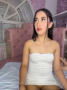 Snapshot of valentina_cortes72 chatting on 10-18-25, 11:29 valentina cortes72 online show from 10-18-25, 11:29