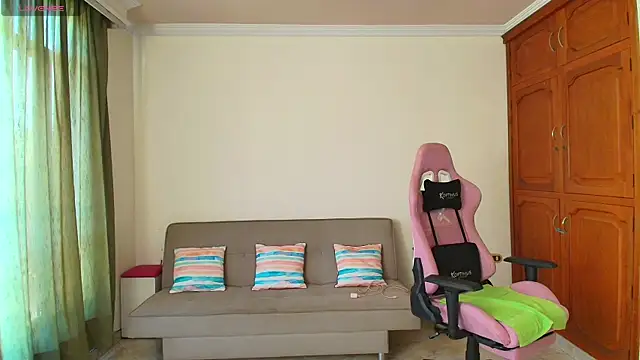 lili jade222 online show from 01-17-26, 03:48