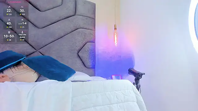 Liinda Saenz online show from 11-27-25, 01:33