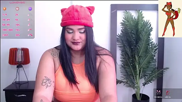 Alicelunaa online show from 10-31-25, 05:31