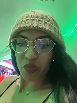 valentinabaez online show from 03-18-25, 01:57