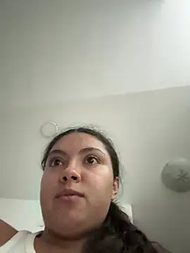 Snapshot of Nathcurly_ chatting on 07-17-26, 01:58 Nathcurly online show from 07-17-26, 01:58
