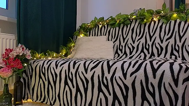 kristina amurova online show from 11-13-25, 12:31