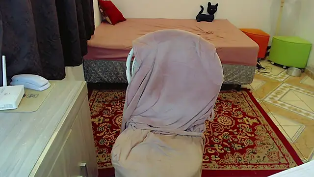 Snapshot of Sophie_Fantasys chatting on 05-09-26, 02:04 Sophie Fantasys online show from 05-09-26, 02:04