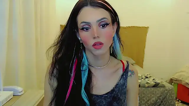 Sophie Fantasys online show from 12-15-25, 12:49