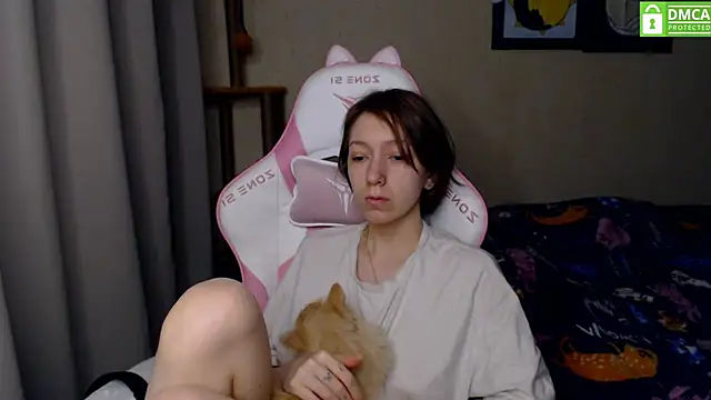 Snapshot of LeahGottty chatting on 12-02-24, 02:14 LeahGottty online show from 12-02-24, 02:14