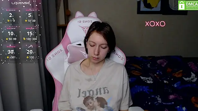 Snapshot of LeahGottty chatting on 12-05-24, 02:28 LeahGottty online show from 12-05-24, 02:28