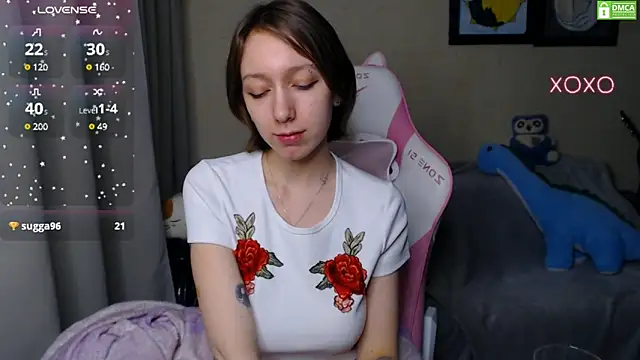 Snapshot of LeahGottty chatting on 02-06-25, 05:25 LeahGottty online show from 02-06-25, 05:25