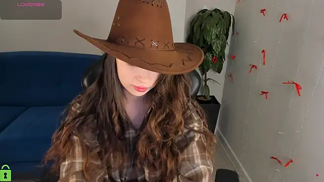 Snapshot of Anna_Way chatting on 04-27-26, 01:03 Anna Way online show from 04-27-26, 01:03