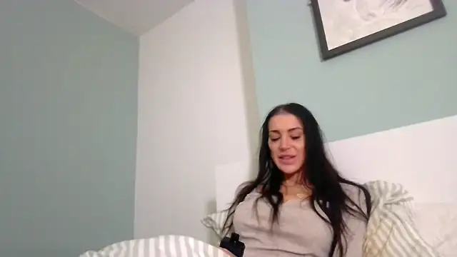 Snapshot of josiexcx chatting on 11-15-25, 04:22 josiexcx online show from 11-15-25, 04:22