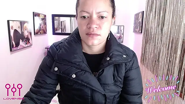 Cristal w online show from 10-24-25, 12:37