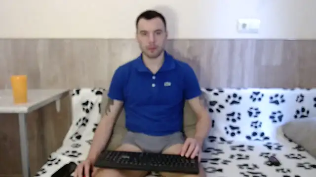 Snapshot of 28nick28 chatting on 02-05-25, 11:44 28nick28 online show from 02-05-25, 11:44